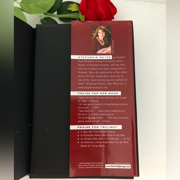 Twilight Saga Eclipse & Harry Potter Hardcover Books - Picture 5 of 15